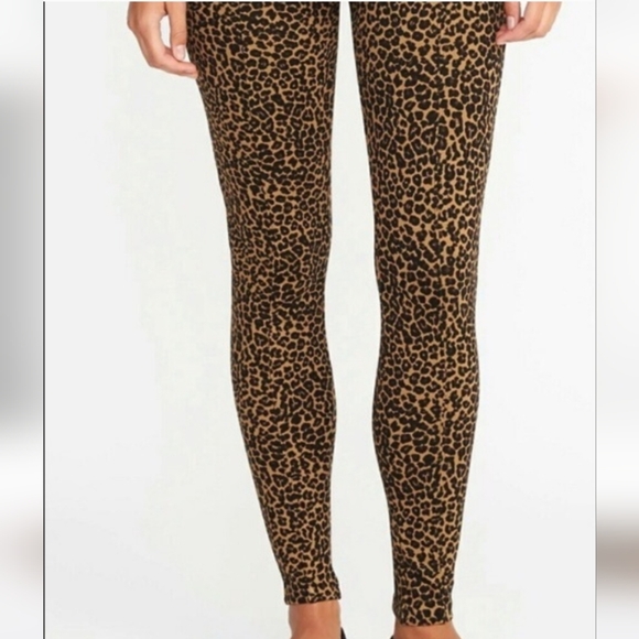 Old Navy Denim - Old Navy Pixie Pants Mid Rise Leopard Animal Print Jeggings Size XS